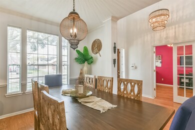 1807 N Mission Cir, Friendswood, TX 77546 - photo 4