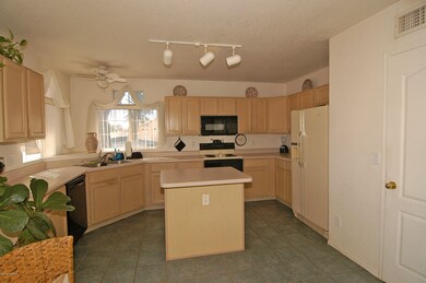 8317 N Solitude Way, Tucson, AZ 85743 - photo 3