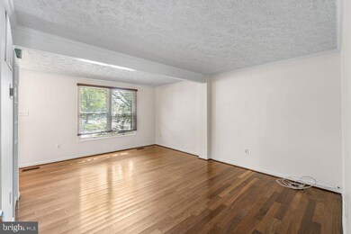 6028 Tree Swallow Ct, Columbia, MD 21044 - photo 7