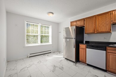 312 Water St unit 4, Lawrence, MA 01841 - photo 3