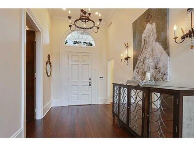 Foyer.