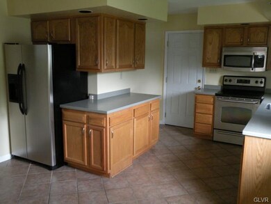 422 Thomas St, Alburtis, PA 18011 - photo 2