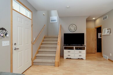 19 S Gardens Way, Fitchburg, WI 53711 - photo 3