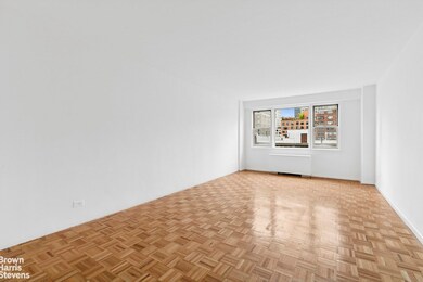 525 E 82nd St unit 8D, New York, NY 10028 - photo 4