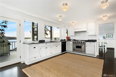 8059 W Mercer Way, Mercer Island, WA 98040 - photo 4