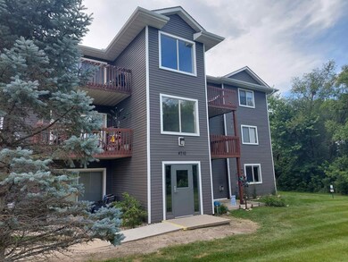 4710 Chadwick Rd unit 3, Cedar Falls, IA 50613 - photo 3