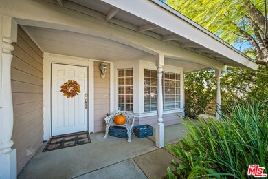 22536 Paragon Dr, Santa Clarita, CA 91350 - photo 5