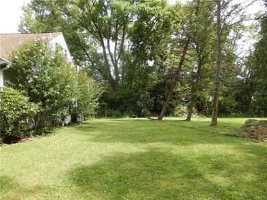 110 Gallagher Rd, Whitehall, PA 18052 - photo 3