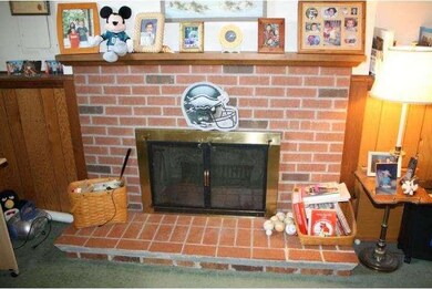 423 Musket Dr, Morrisville, PA 19067 - photo 5