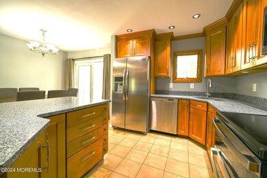 13 Nicholas Dr_08857_kitchen_GreyshoreSt