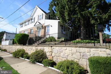 216 W Marshall Rd, Lansdowne, PA 19050 - photo 2