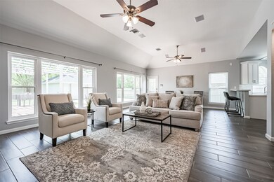 107 Eagle Lakes Dr, Friendswood, TX 77546 - photo 7