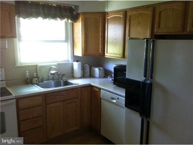 1028 Vauclain Ave, Woodlyn, PA 19094 - photo 7