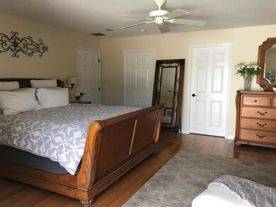2nd bedroom suite