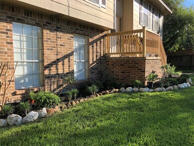 251 E Castle Harbour Dr, Friendswood, TX 77546 - photo 2