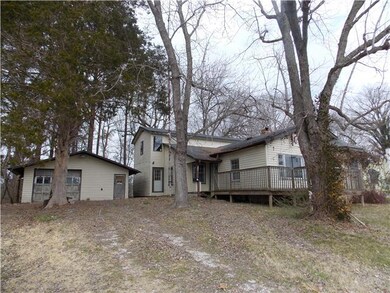 119 W Brooklyn St, Linden, TN 37096 - photo 5