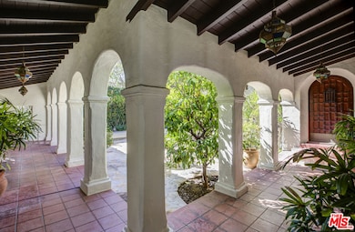 2417 Nottingham Ave, Los Angeles, CA 90027 - photo 6