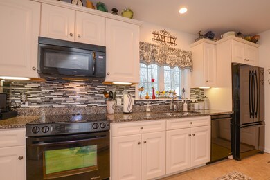 19 Chesnut 1.jpg kitchen.jpg 2