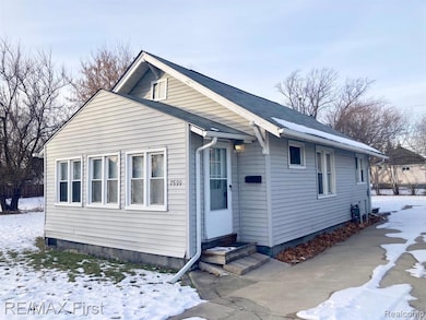 7599 Toepfer Rd, Warren, MI 48091 - photo 2