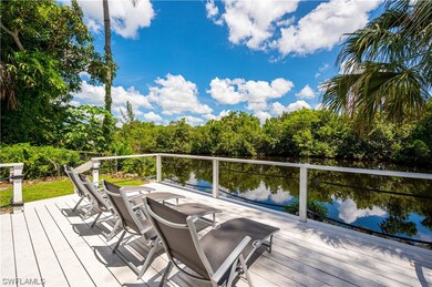 Huge 400+ sq ft deck