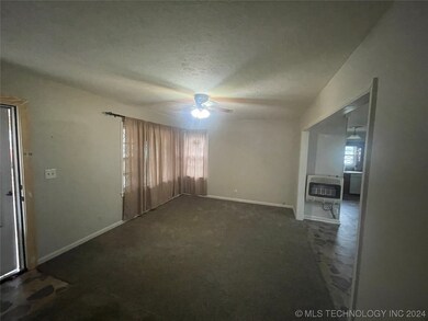 211 S 3rd St, Eufaula, OK 74432 - photo 5