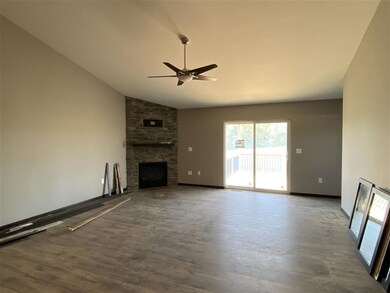 410 Dawson Dr, West Branch, IA 52358 - photo 6