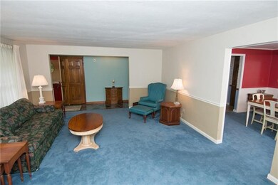 Living Room 124 Sherwood Drive
