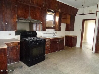 824 Bank Ave, New Iberia, LA 70560 - photo 3