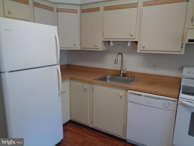 6 Bailiffs Ct unit 301, Lutherville Timonium, MD 21093 - photo 6