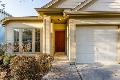 6026 Lynwood Banks Ln, Houston, TX 77092 - photo 3