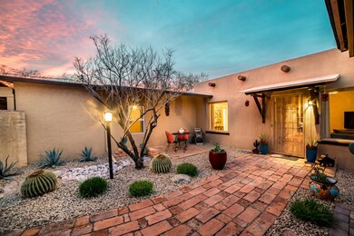 Front private courtyard