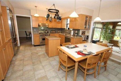 8 Oxford Ct, Voorhees, NJ 08043 - photo 2