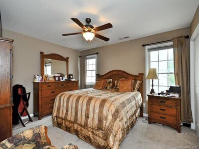 40 Rotunda Cir, Asheville, NC 28806 - photo 7