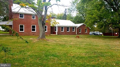 30 E Henrietta St, Smithsburg, MD 21783 - photo 2