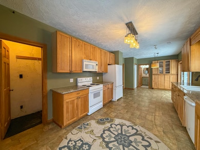 9155 Cushing Rd, Eau Claire, MI 49111 - photo 3