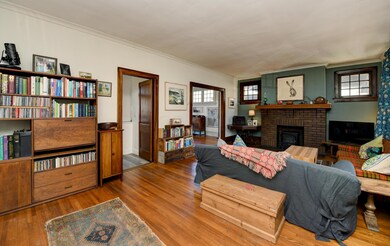 Living Room (3)