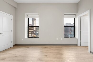 5 Pleasant St unit 501, Worcester, MA 01609 - photo 4