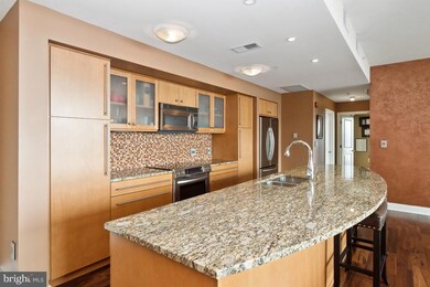 The Vue, Baltimore, MD 21202 - photo 2