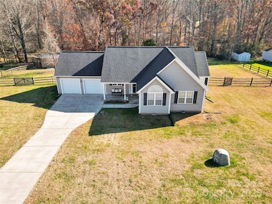 391 Brook Glen Dr, Mooresville, NC 28115 - photo 2