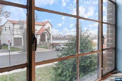 15 Edgewater Rd, Cliffside Park, NJ 07010 - photo 6