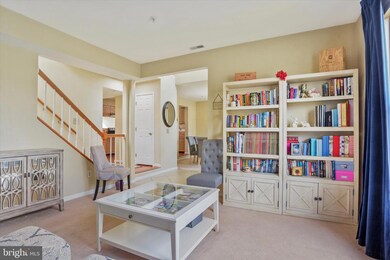 8415 Locust Grove Dr, Laurel, MD 20707 - photo 5