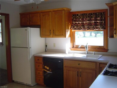 26909 Cook Rd, Olmsted Falls, OH 44138 - photo 5