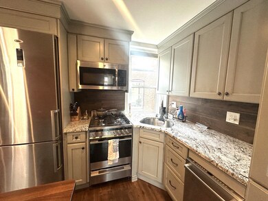 10 Henchman St unit 5R, Boston, MA 02113 - photo 4