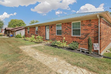 813 Tick Ridge Rd, Glasgow, KY 42141 - photo 3