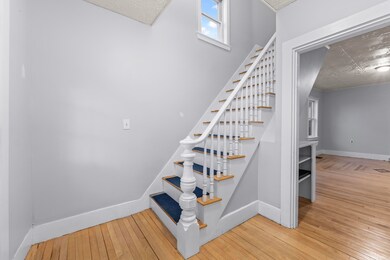 14A & 14B Goddard St_106