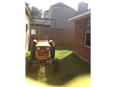 Yard. Much space for your yard equipment!