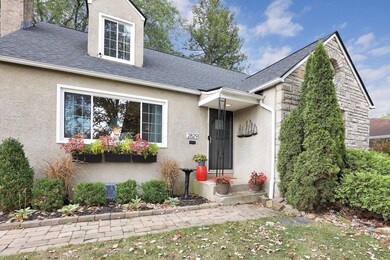 5-web-or-mls-2829-tudor-rd