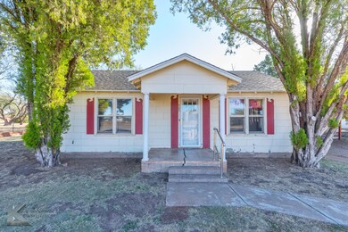 405 S Hinton St, Benjamin, TX 79505 - photo 2