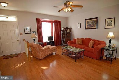 13034 Woodcutter Cir, Germantown, MD 20876 - photo 7