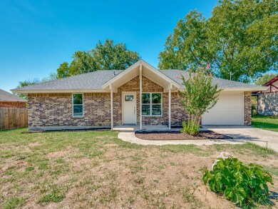 705 N Avenue B, Springtown, TX 76082 - photo 2